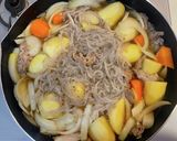 豚こまで！甘辛つゆだくの肉じゃが作り方3写真