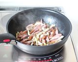 【キャベツとソーセージの煮込みパスタ】作り方2写真