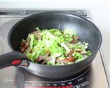 【キャベツとソーセージの煮込みパスタ】作り方3写真