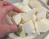 体が温まる！大根と鶏もも肉の簡単スープ作り方4写真