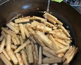 鶏ガラでごぼうのきんぴら作り方3写真