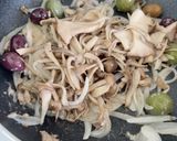 レストランの味「鶏もも肉のオリーブ煮」作り方11写真