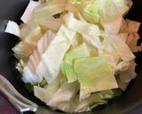 【簡単】キャベツとジャガイモの味噌汁作り方2写真