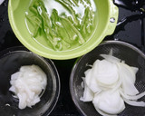 簡単！新たまねぎとイカのにんにく醤油炒め作り方1写真