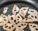 れんこんとステーキ肉のニンニク炒め♡作り方4写真