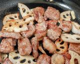 れんこんとステーキ肉のニンニク炒め♡作り方7写真