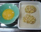 残った餃子の具でメンチカツ(*ﾟ艸ﾟ)？作り方2写真