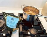焼き海苔と鰹節と炒り胡麻の味噌汁作り方1写真