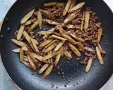 新ごぼうのそぼろ黒酢炒め作り方4写真