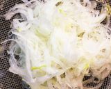 玉ねぎシャキシャキサラダ〜ゴマと胡麻油作り方2写真