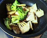 筍とブロッコリーのガリバター醤油炒め作り方5写真
