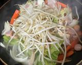 卵付きお好みソース焼きうどん作り方3写真