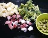 再現!たことブロッコリーバジルサラダ作り方1写真