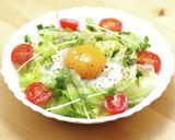 レタスとカニカマのサラダ温玉のせ作り方4写真