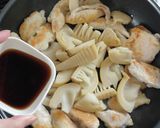 材料2つ☆鶏胸肉と筍のオイスター炒め。作り方7写真