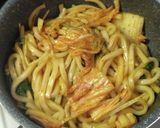 時短簡単☆水菜とキムチの炒めうどん醤油味作り方5写真