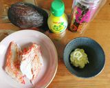 超簡単♪アボカドとカニカマのマヨ和え作り方1写真