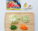 冷凍焼ビーフンを簡単野菜アレンジ♪作り方1写真