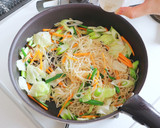 冷凍焼ビーフンを簡単野菜アレンジ♪作り方5写真
