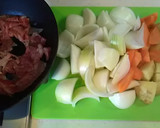 肉じゃが　新じゃがと新玉ねぎを使って作り方1写真