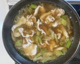 めんつゆで簡単！焦がしネギ肉うどん作り方3写真