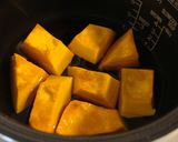 炊飯器でかぼちゃ煮on☆そぼろあんかけ☆作り方2写真
