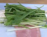 栄養満点！水菜のベーコン巻き【食遺産】作り方2写真