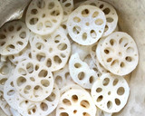 いい香り♪蓮根と茗荷・カニカマの酢の物作り方6写真