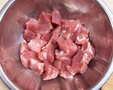 豚肉とじゃがいものコロコロキムチ炒め♪作り方1写真