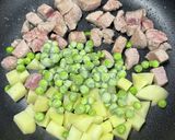 豚肉とじゃがいものコロコロキムチ炒め♪作り方3写真