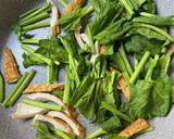 ほうれん草とのどぐろ竹輪の塩麹炒め作り方2写真
