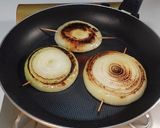 バターとニンニクソースの新玉ネギステーキ作り方4写真