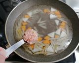 鶏団子の味噌スープ作り方3写真