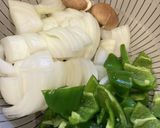 豚こまと新玉ねぎの酢豚風炒め作り方1写真
