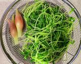 豆苗、ひじき、みょうがの梅和え作り方1写真
