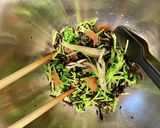 豆苗、ひじき、みょうがの梅和え作り方4写真