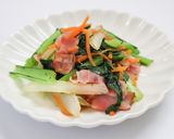 時短簡単！新玉ねぎと小松菜のベーコン炒め作り方5写真