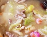 春キャベツ、新玉ねぎ、お麩のお味噌汁♡作り方2写真