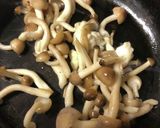 春菊・しめじ・卵☆マヨ炒め作り方4写真