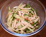 むね肉ときゅうりとクラゲのごまドレサラダ作り方3写真