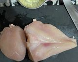 柔らか!鶏胸肉のガリバタチーズ焼き作り方3写真