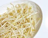 酢醤油でさっぱり！もやしの中華サラダ作り方2写真