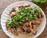カリカリ豚コマの塩麹ニラソースがけ作り方4写真
