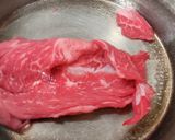 旨い！牛スジ肉とこんにゃくの味噌煮込み♡作り方1写真