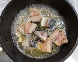サバ缶と長ネギとオイスターソースの卵とじ作り方2写真