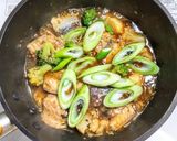 サバ缶と長ネギとオイスターソースの卵とじ作り方4写真