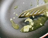 小松菜としめじの炒め物♡しらす乗せ♡簡単作り方1写真