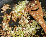 豚ひき肉とネギの激うま！油そば作り方4写真