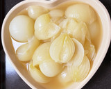 丸ごと新玉ねぎスープのチーズのせ作り方1写真