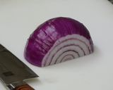 アボカドと紫玉ねぎスライスのサラダ作り方1写真